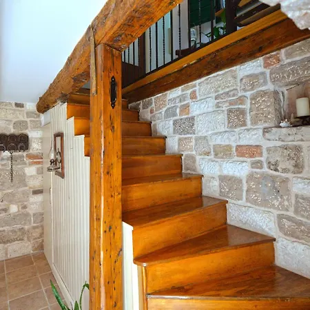 Stara Riva L-531 Apartman Pirovac