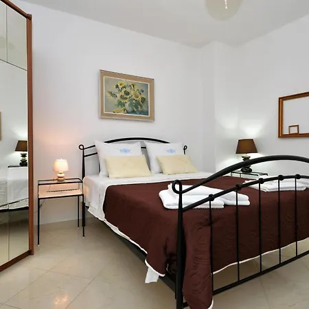 Apartman Stara Riva L-531 Pirovac