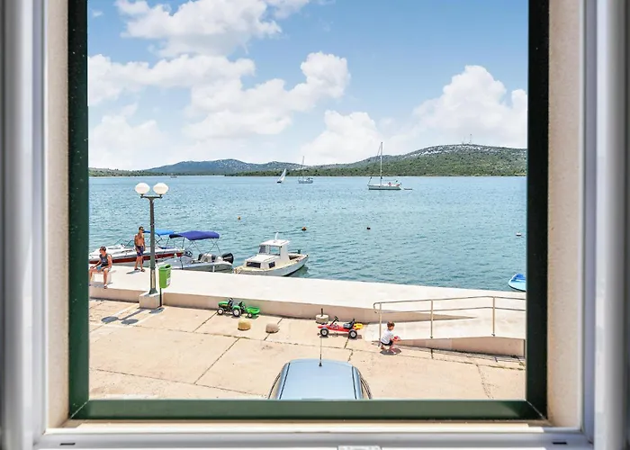 Stara Riva L-531 * ピロヴァッツ