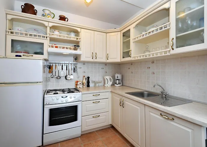 Stara Riva L-531 アパート *